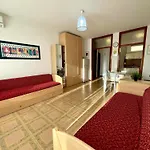 Cozy With Balcony-beahost Appartement